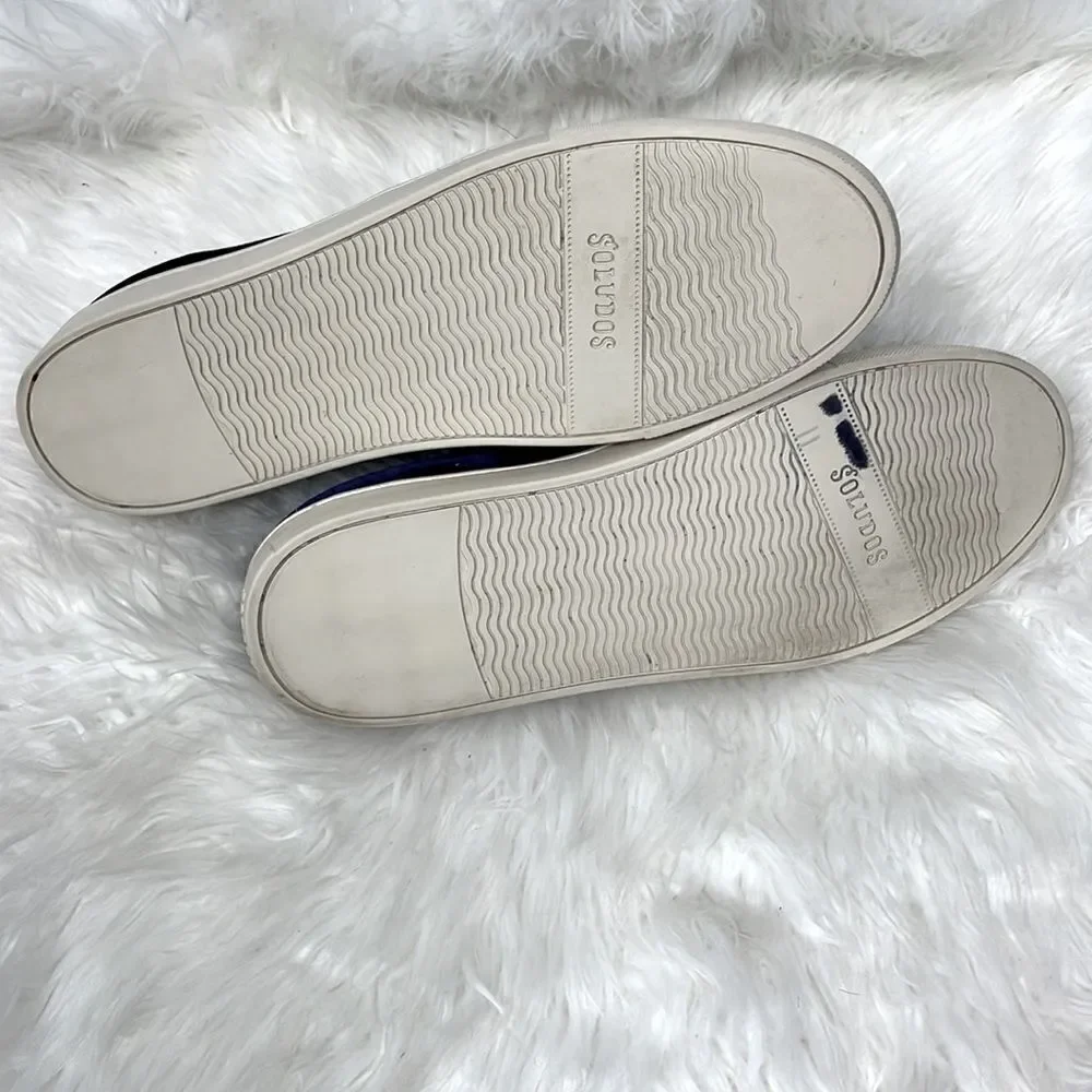 Saludos | Llamas in Love blue velvet slip on 11 sneakers.